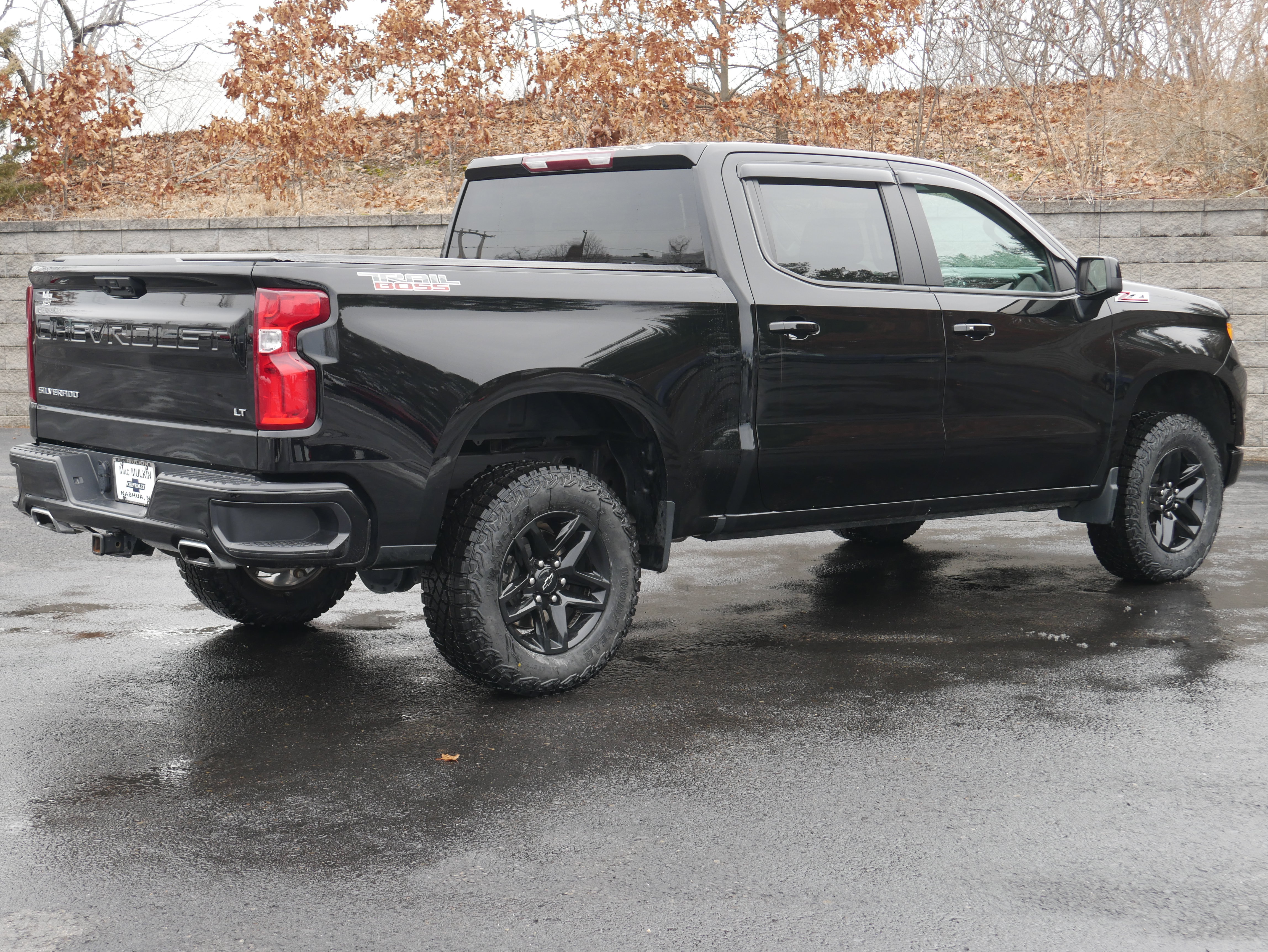 Certified 2024 Chevrolet Silverado 1500 LT Trail Boss AWD/4WD image 9