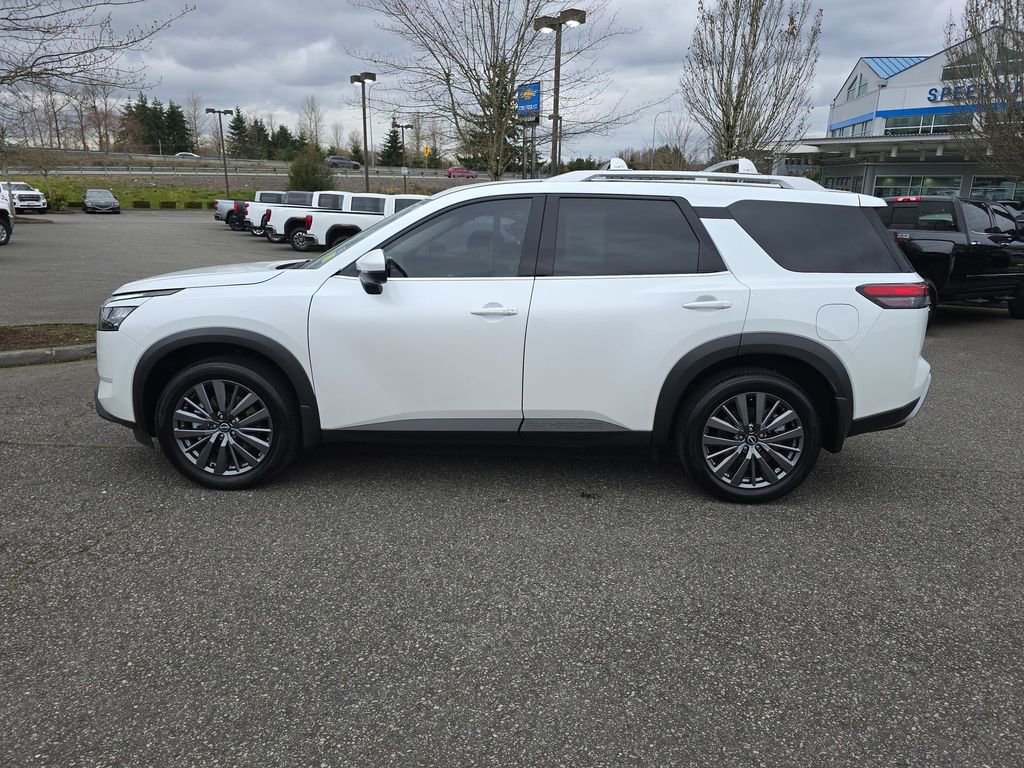 Used 2025 Nissan Pathfinder SL w/ SL Premium Package image 3