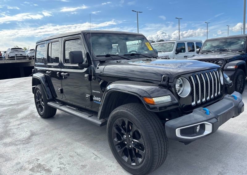 Used 2022 Jeep Wrangler Unlimited Sahara w/ Cold Weather Group AWD/4WD image 1