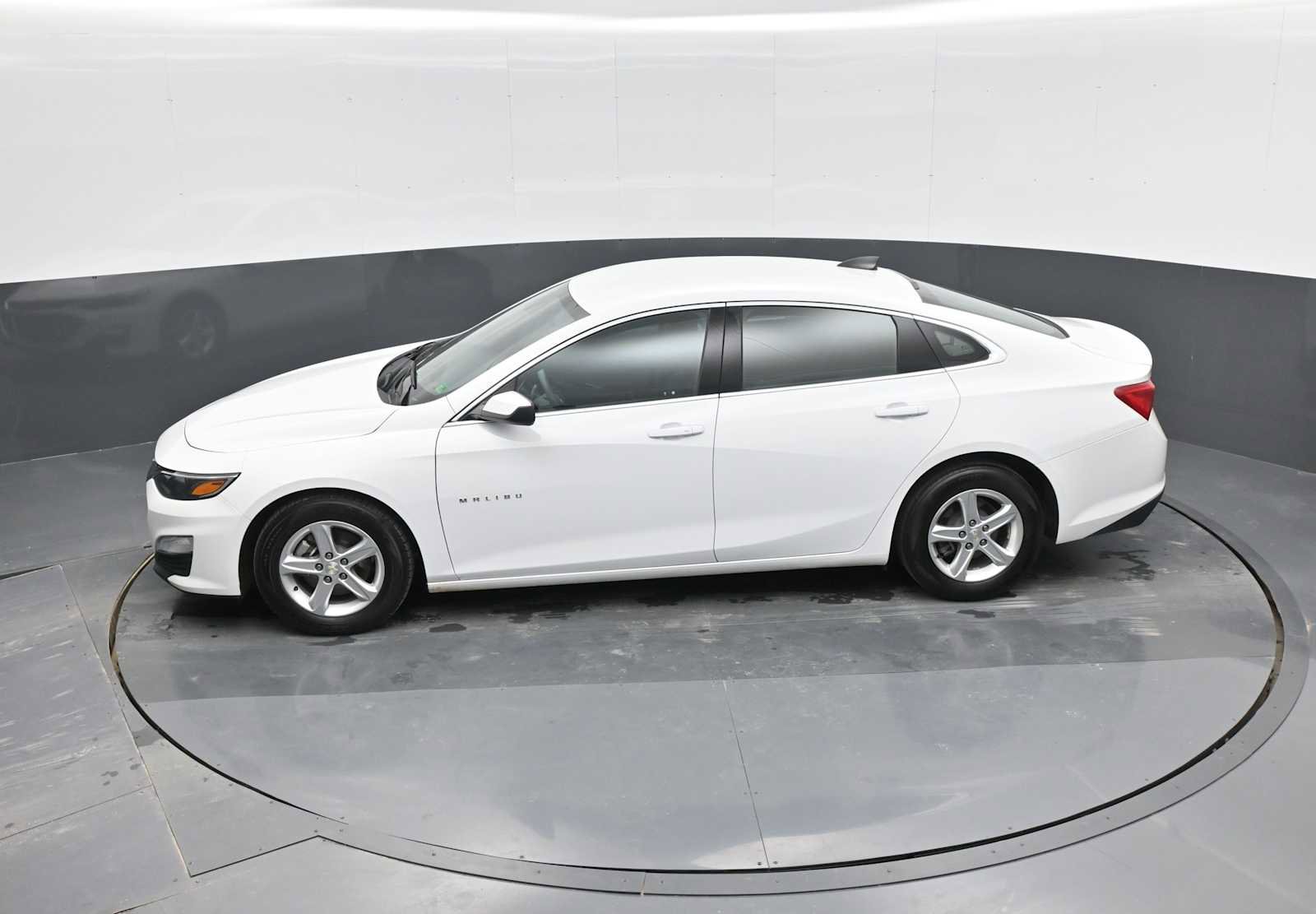 Used 2022 Chevrolet Malibu LS w/ Driver Confidence Package II image 24