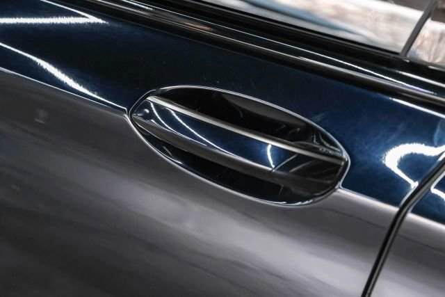 Used 2018 BMW M760i xDrive image 44