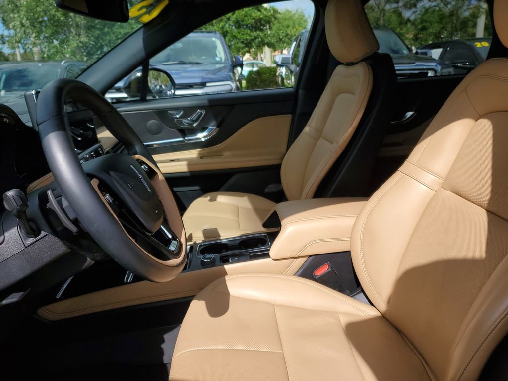 Used 2023 Lincoln Corsair Reserve image 20