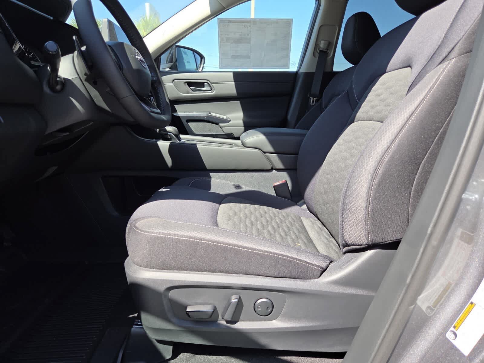New 2026 Nissan Pathfinder SV FWD image 4