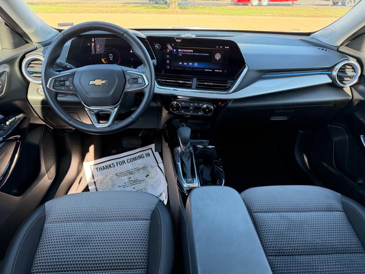 Used 2025 Chevrolet Trax LT w/ Driver Confidence Package image 10