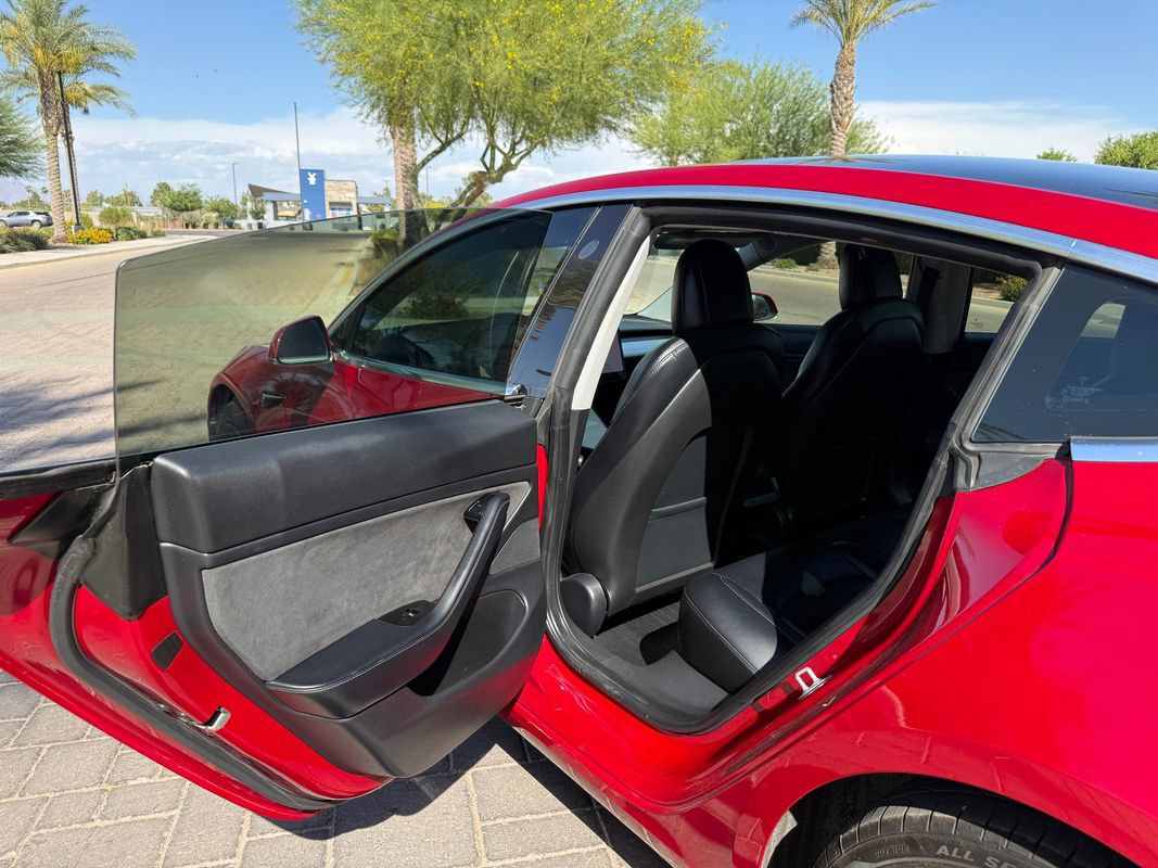 Used 2019 Tesla Model 3 Standard Range RWD image 10