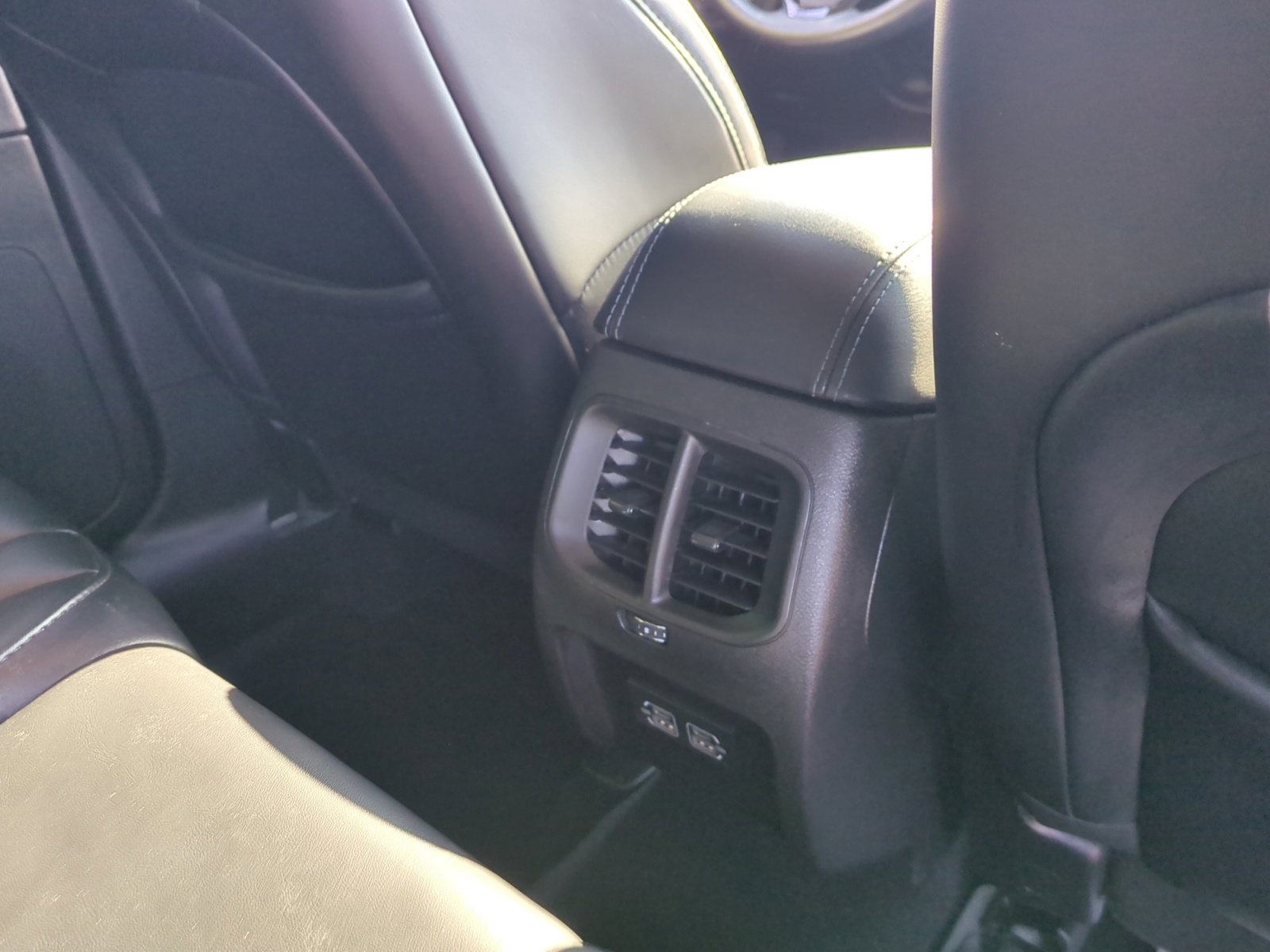 Used 2021 Jeep Cherokee Latitude Plus image 30