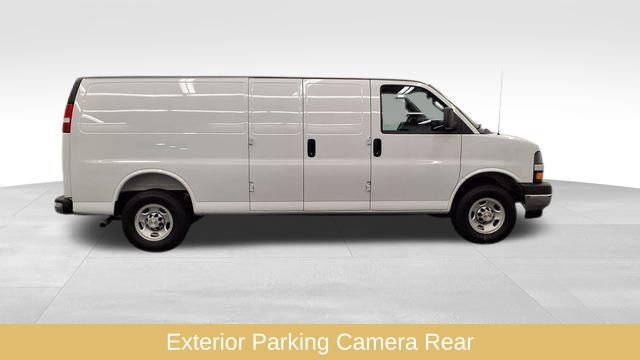 Used 2025 Chevrolet Express 3500 Extended w/ Driver Convenience Package image 14
