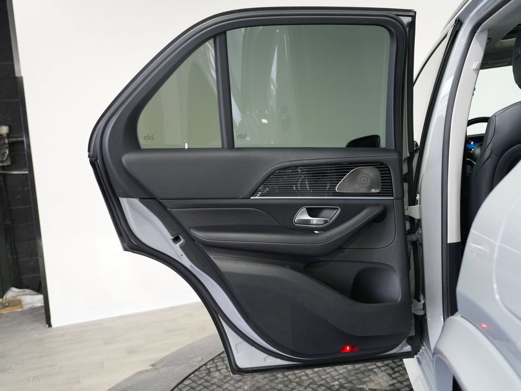 Used 2024 Mercedes-Benz GLE 450e 4MATIC image 13