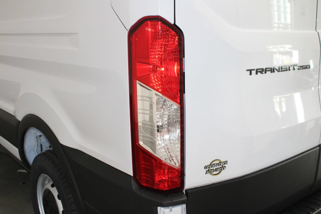New 2026 Ford Transit 250 148 Medium Roof w/ Load Area Protection Package RWD image 50