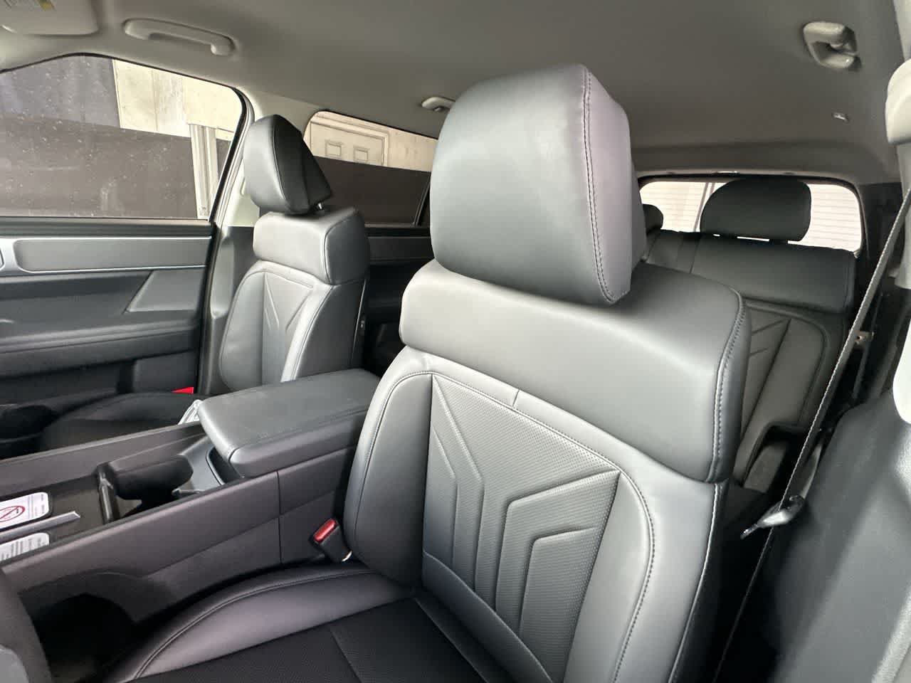 New 2027 Hyundai Santa Fe SEL FWD image 14