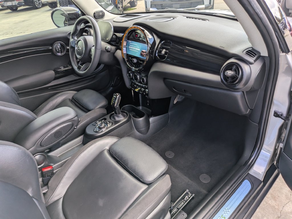 Used 2024 MINI Cooper SE FWD image 13