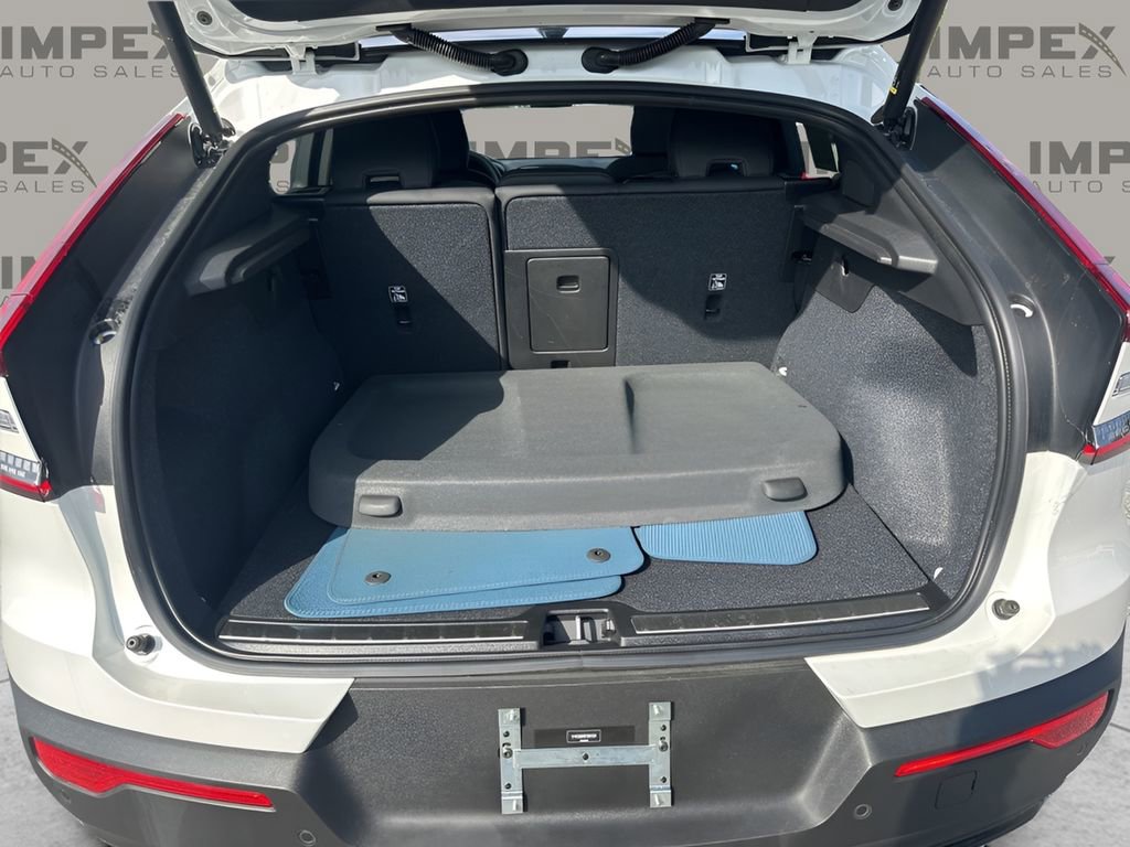 Used 2023 Volvo C40 P8 Recharge Ultimate image 29