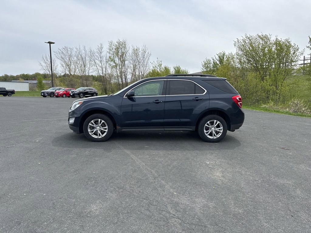 Used 2017 Chevrolet Equinox LT w/ Convenience Package AWD/4WD image 4
