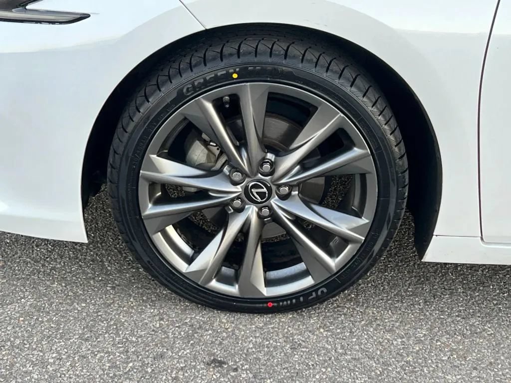 Used 2019 Lexus ES 350 F Sport w/ Accessory Package 2 FWD image 31