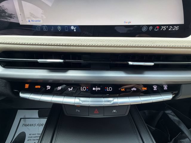 Used 2025 Cadillac XT4 Premium Luxury FWD image 26