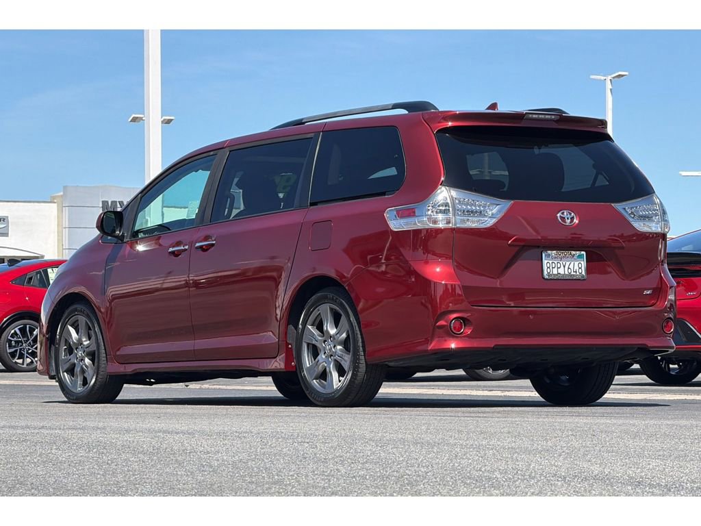 Used 2020 Toyota Sienna SE w/ SE Preferred Package FWD image 6