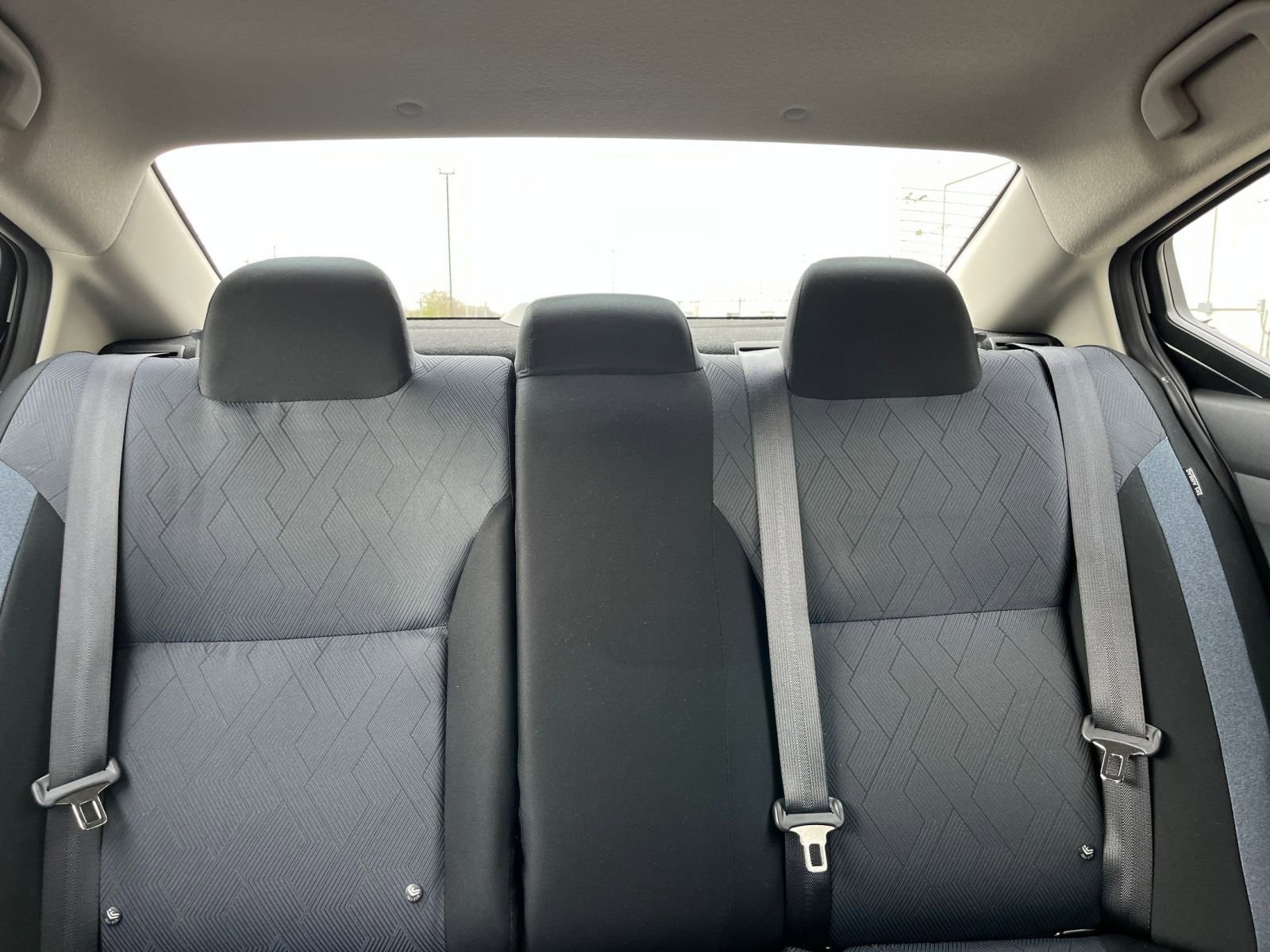 Used 2025 Nissan Versa SV FWD image 37