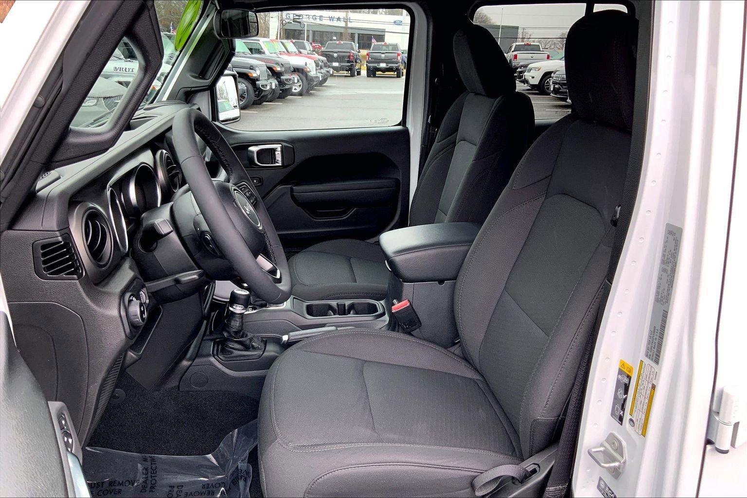 Certified 2023 Jeep Gladiator Willys image 7