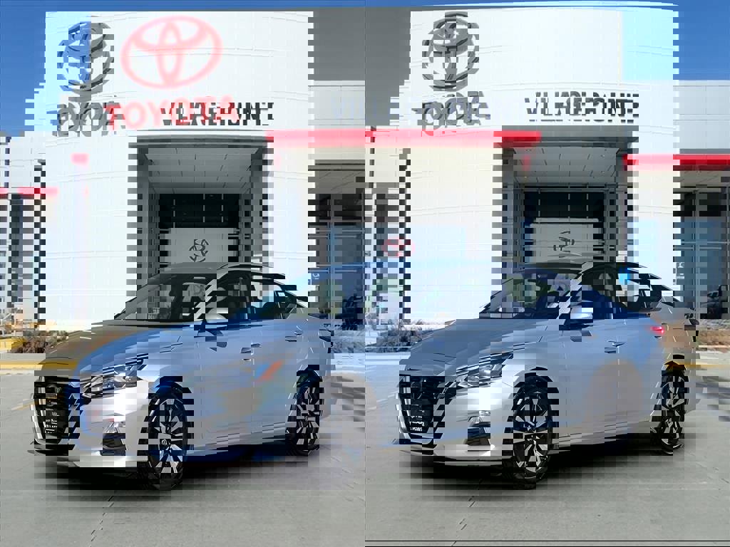 Used 2022 Nissan Altima 2.5 SV