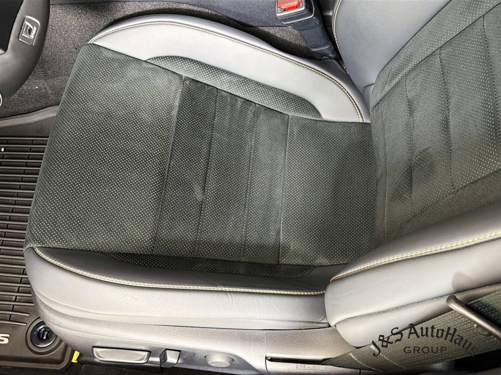 Used 2025 Lexus IS 500 RWD image 25