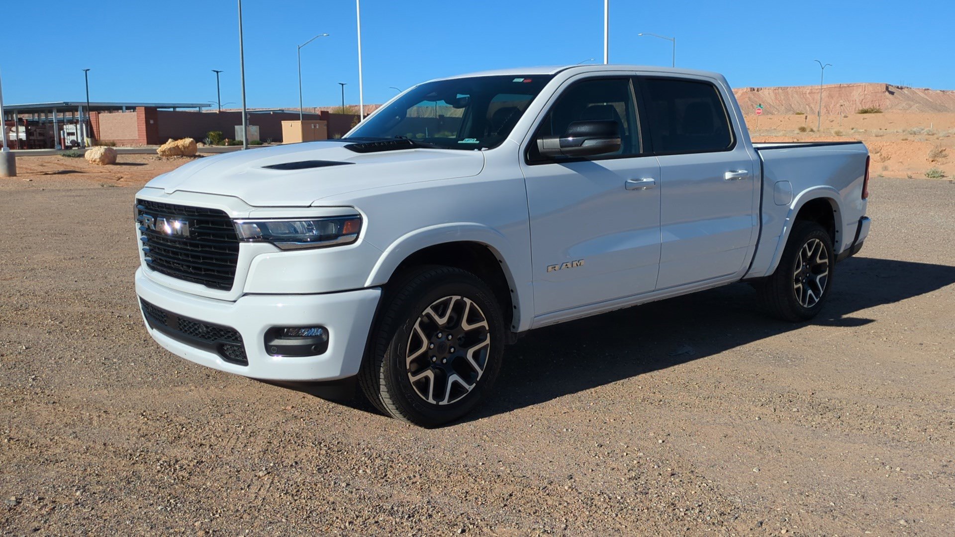 Used 2025 RAM 1500 Laramie w/ Sport Appearance Package image 8