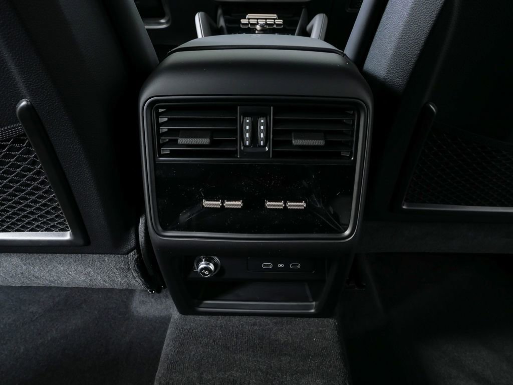 New 2026 Porsche Cayenne Turbo image 20