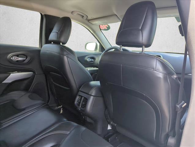 Used 2018 Jeep Cherokee Latitude Plus image 24