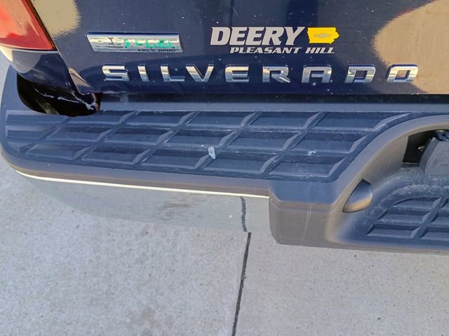 Used 2010 Chevrolet Silverado 1500 LT w/ Interior Plus Package image 17