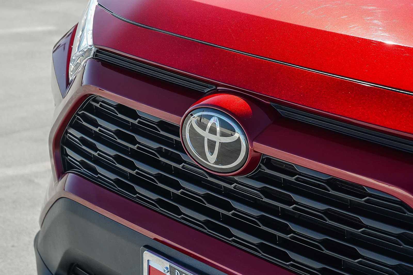 Certified 2024 Toyota RAV4 XLE w/ Convenience Package image 11