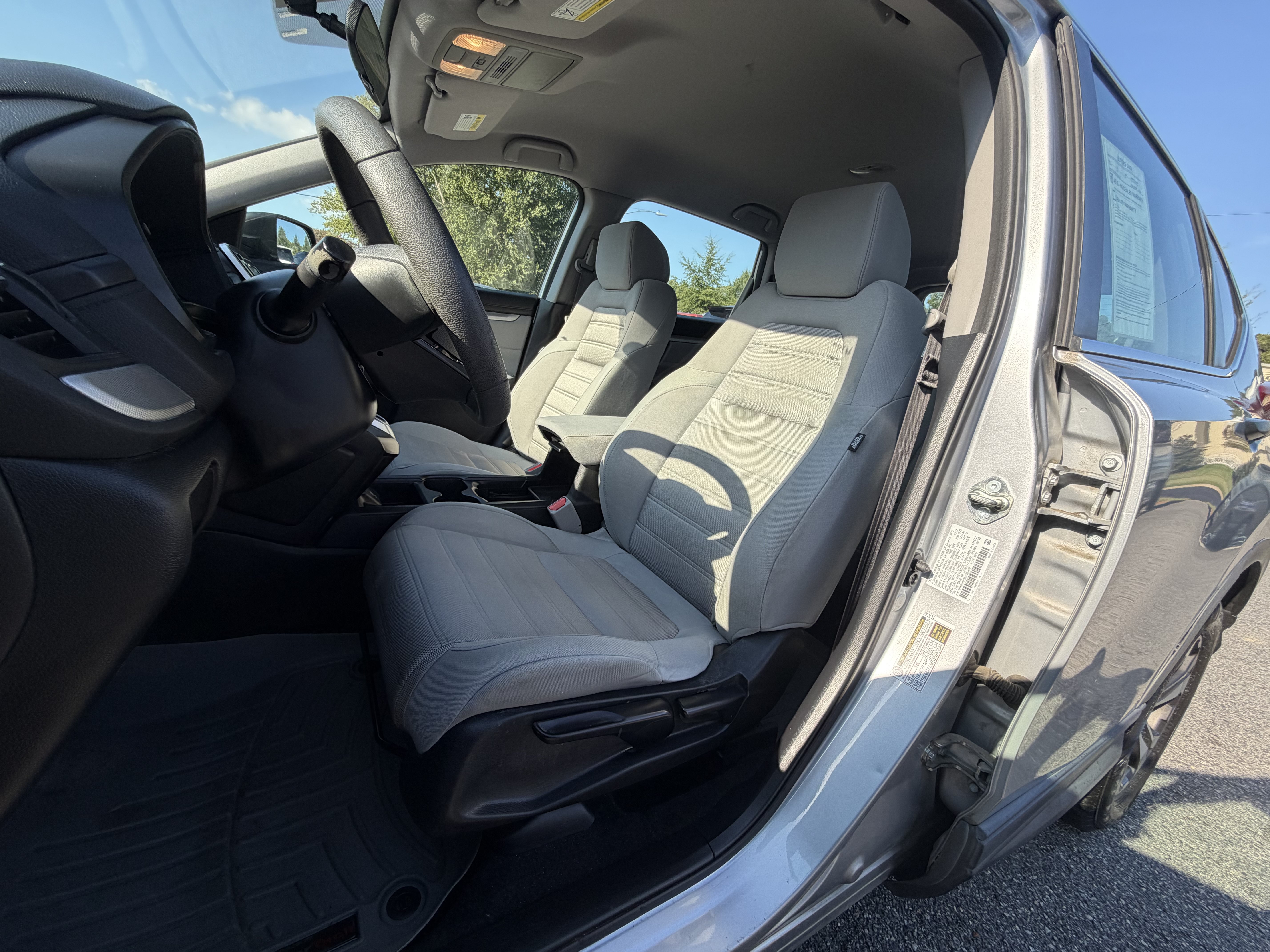 Used 2018 Honda CR-V LX image 12