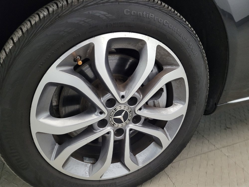 Used 2018 Mercedes-Benz C 300 4MATIC Sedan w/ Premium Package image 31