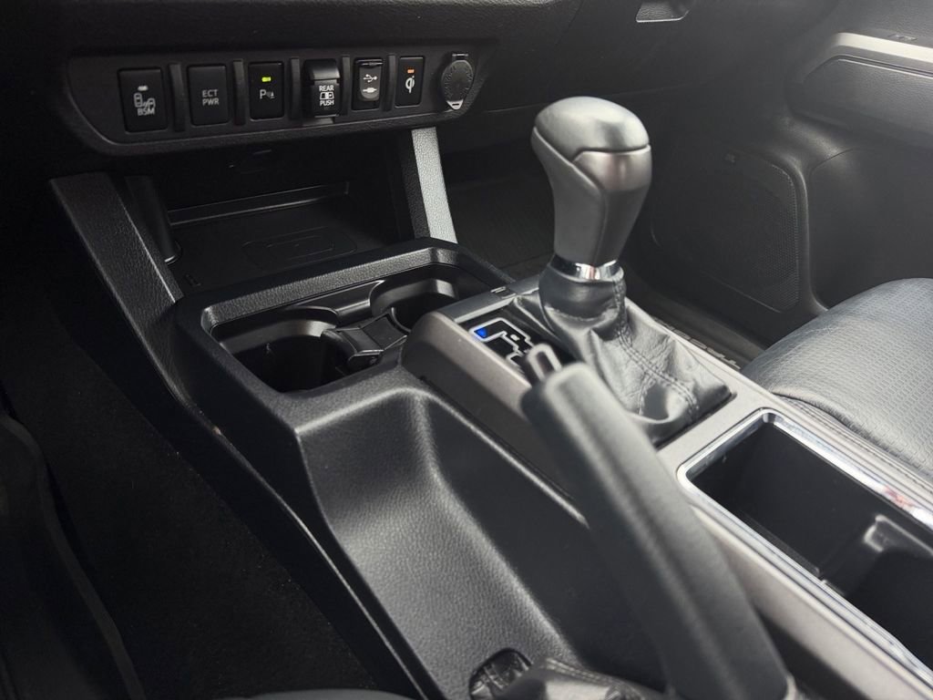 Used 2019 Toyota Tacoma TRD Sport image 25