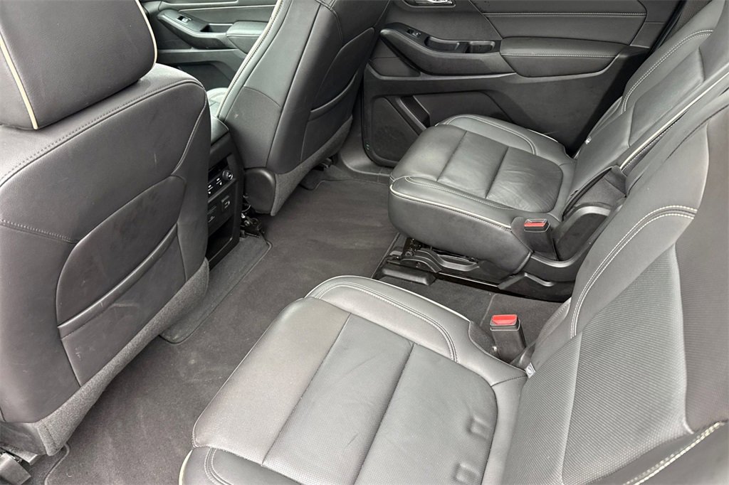 Used 2023 Chevrolet Traverse Premier image 5