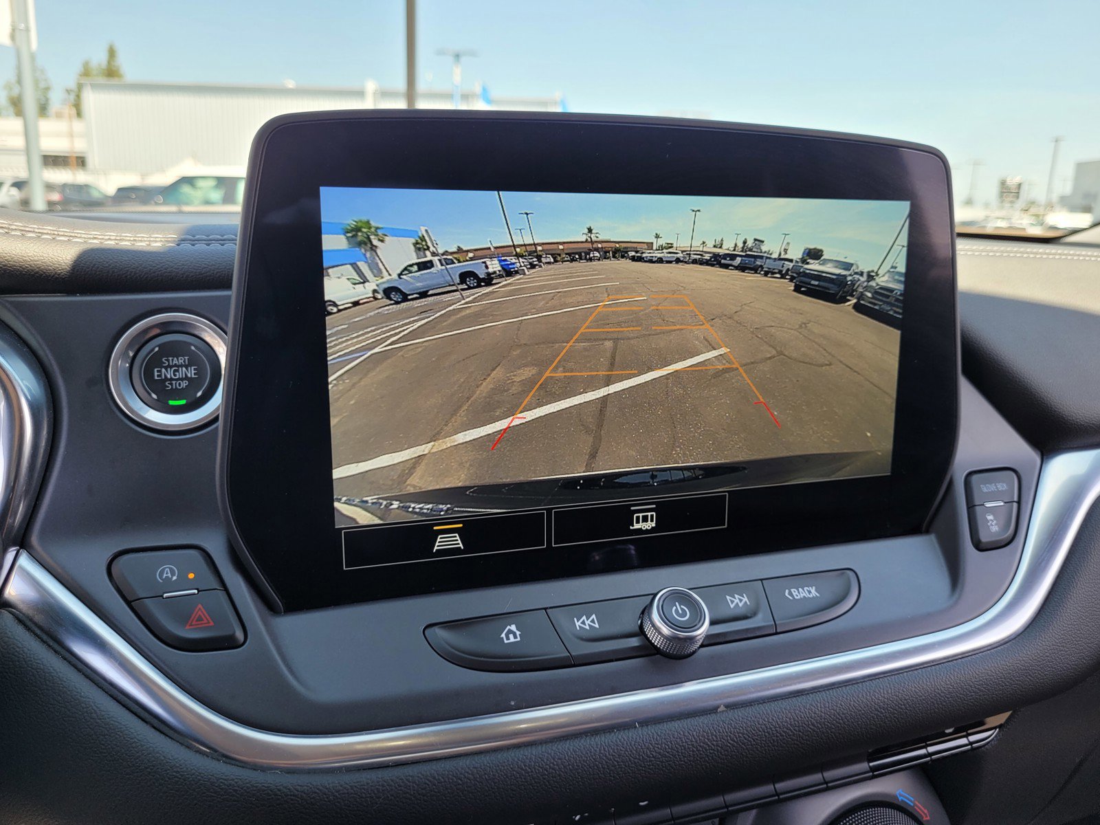 Used 2025 Chevrolet Blazer LT AWD/4WD image 18