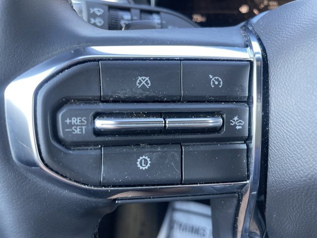 Used 2025 GMC Acadia Elevation image 19
