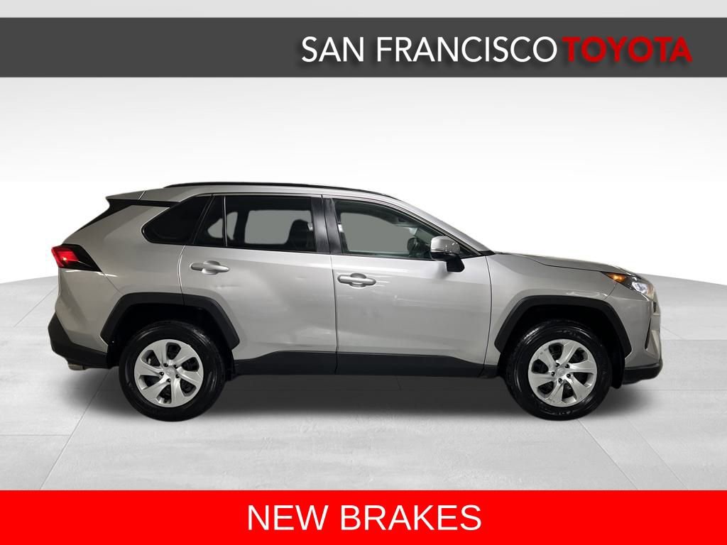 Used 2021 Toyota RAV4 LE image 6