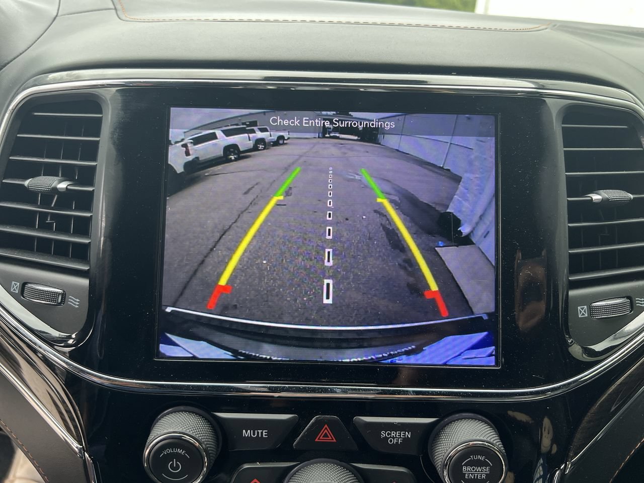 Used 2019 Jeep Grand Cherokee Summit AWD/4WD image 16