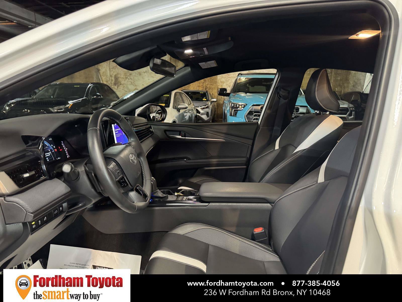 Used 2025 Toyota Camry SE FWD image 18