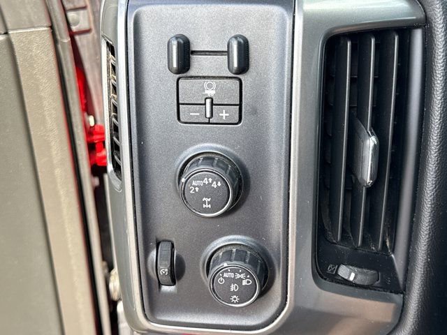 Used 2018 Chevrolet Silverado 1500 LT w/ All Star Edition image 22