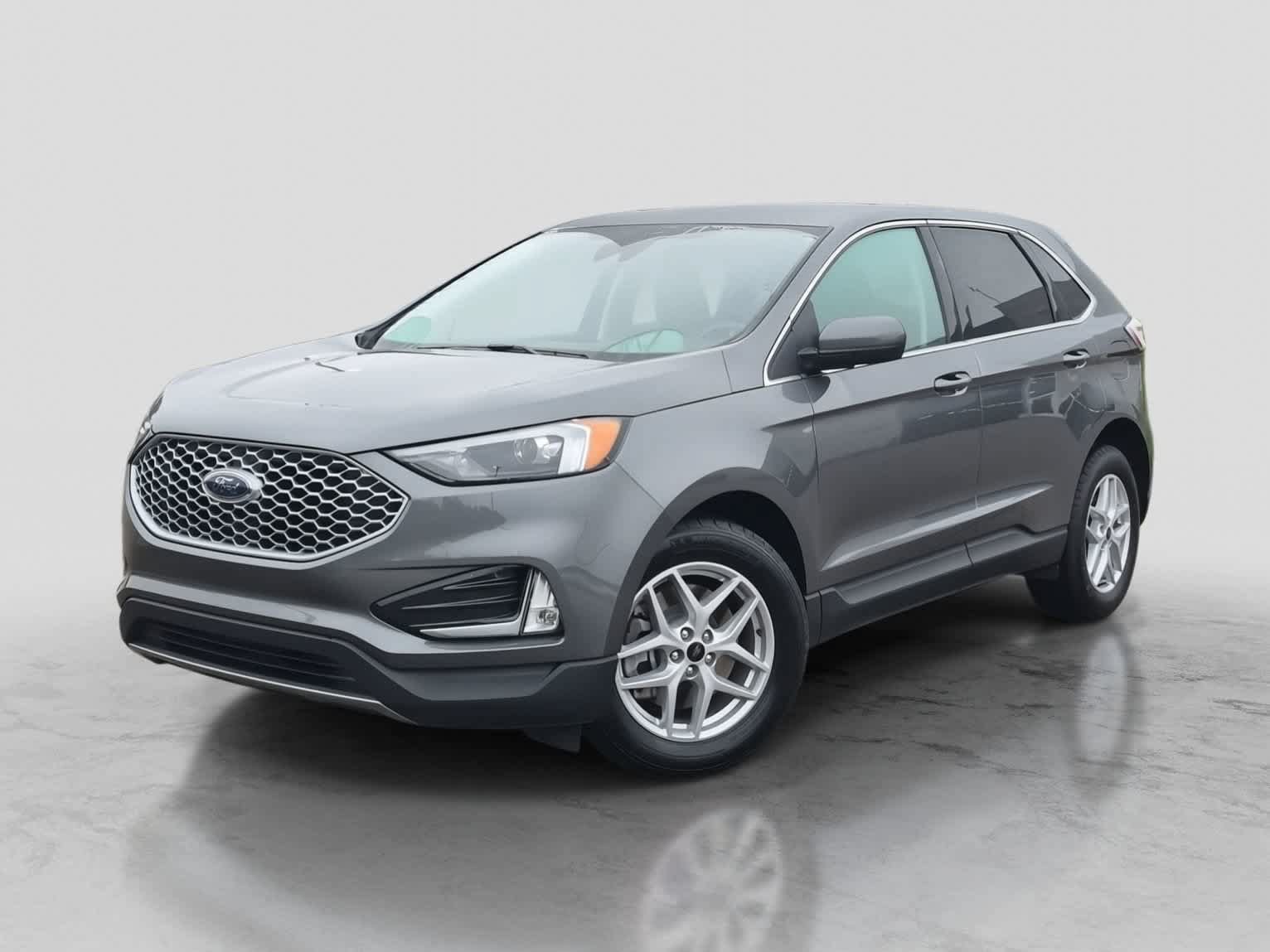 Used 2024 Ford Edge SEL w/ Convenience Package