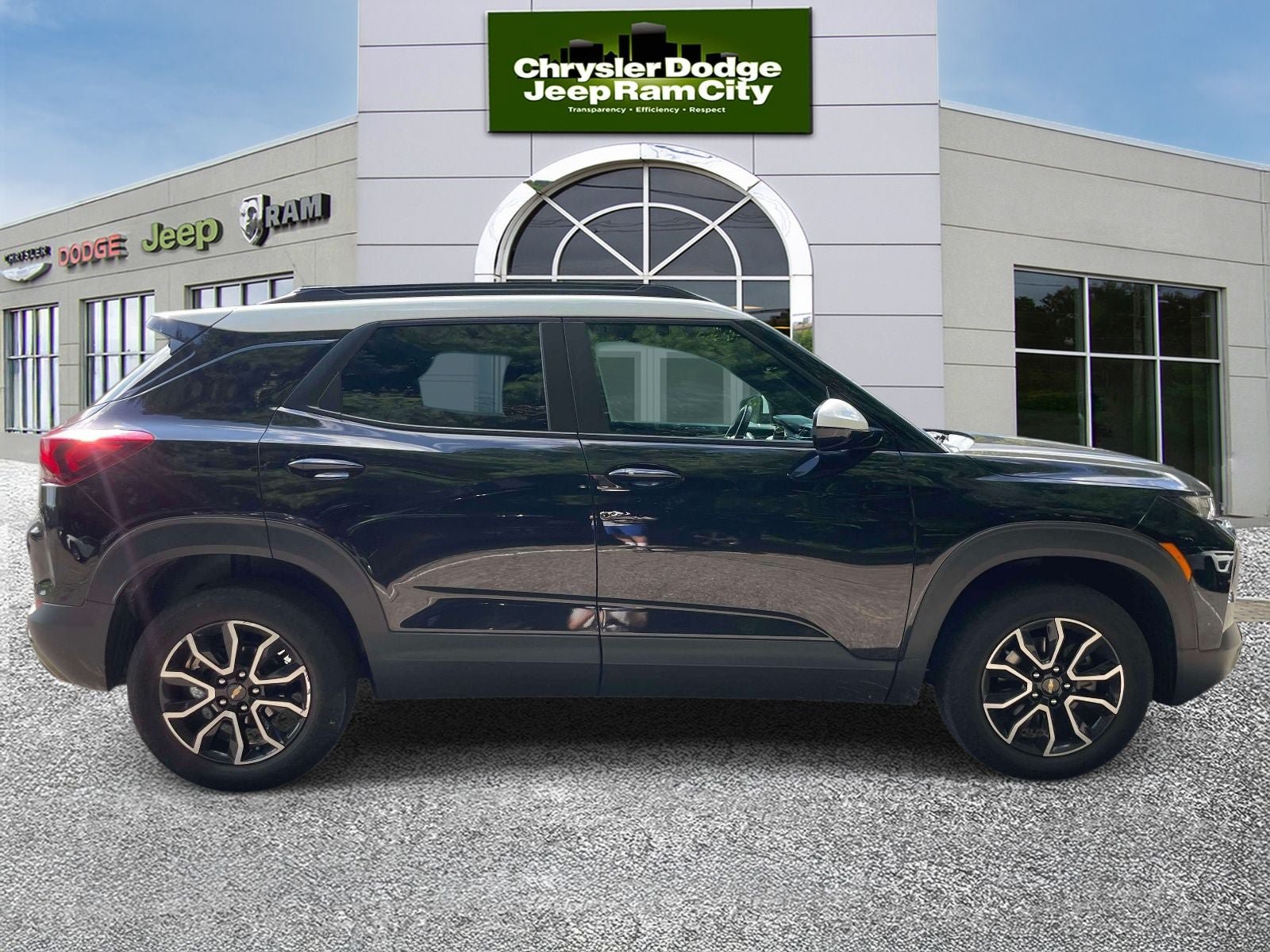 Used 2021 Chevrolet TrailBlazer ACTIV w/ Convenience Package AWD/4WD image 5