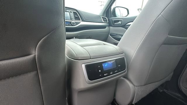 Used 2019 Toyota Highlander XLE w/ Protection Package #3 image 24