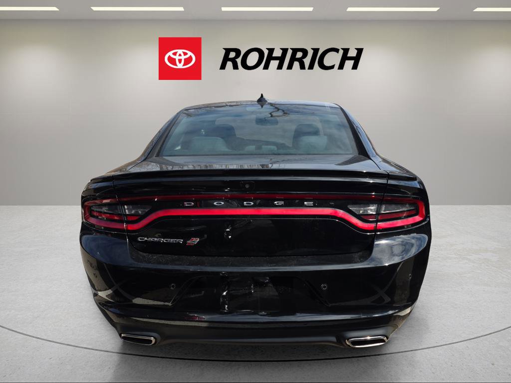 Used 2019 Dodge Charger SXT w/ Cold Weather Package AWD/4WD image 6
