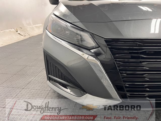 Used 2025 Nissan Altima 2.5 SV FWD image 10