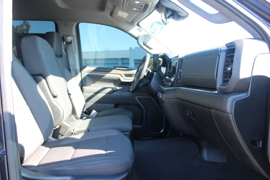 Used 2022 Chevrolet Silverado 1500 LT w/ Z71 Off-Road Package AWD/4WD image 31
