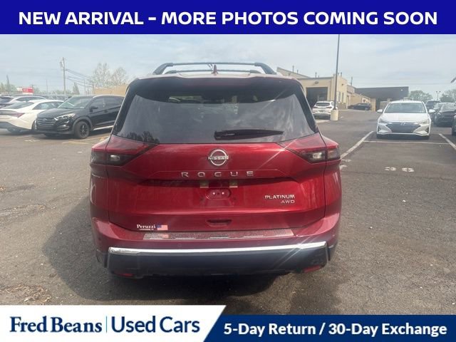 Used 2025 Nissan Rogue Platinum image 7