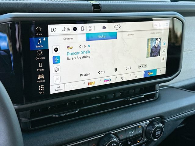 Used 2024 Jeep Wrangler Sahara image 14