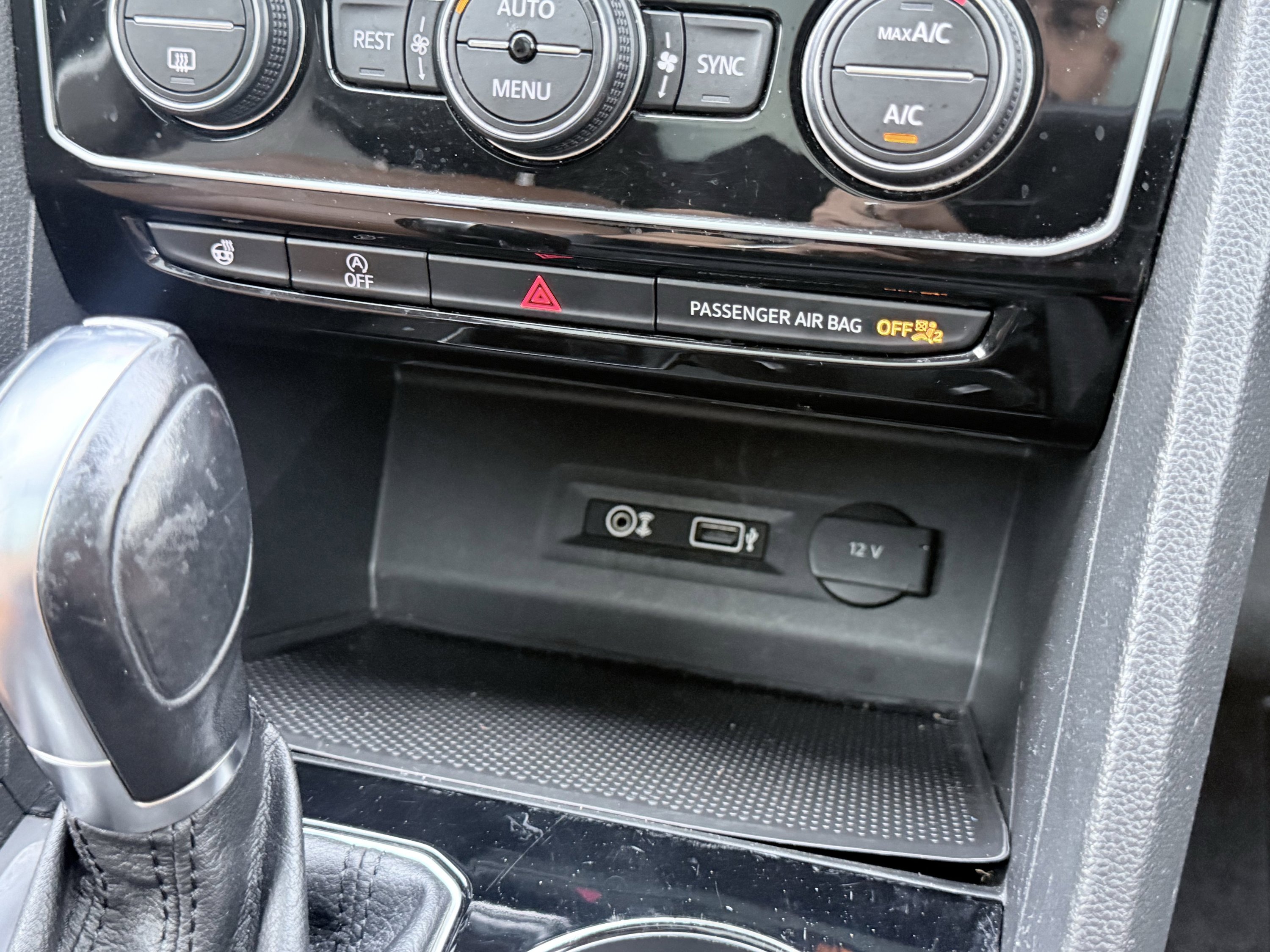 Used 2018 Volkswagen Atlas SEL Premium image 69