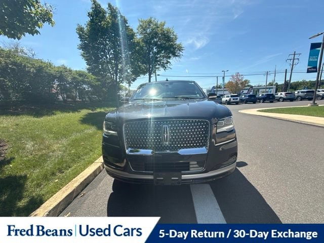 Used 2023 Lincoln Navigator L Reserve AWD/4WD image 2