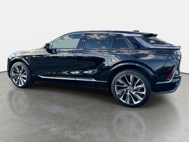 Certified 2026 Cadillac Lyriq Signature Luxury w/ Nappa Leather Package AWD/4WD image 3